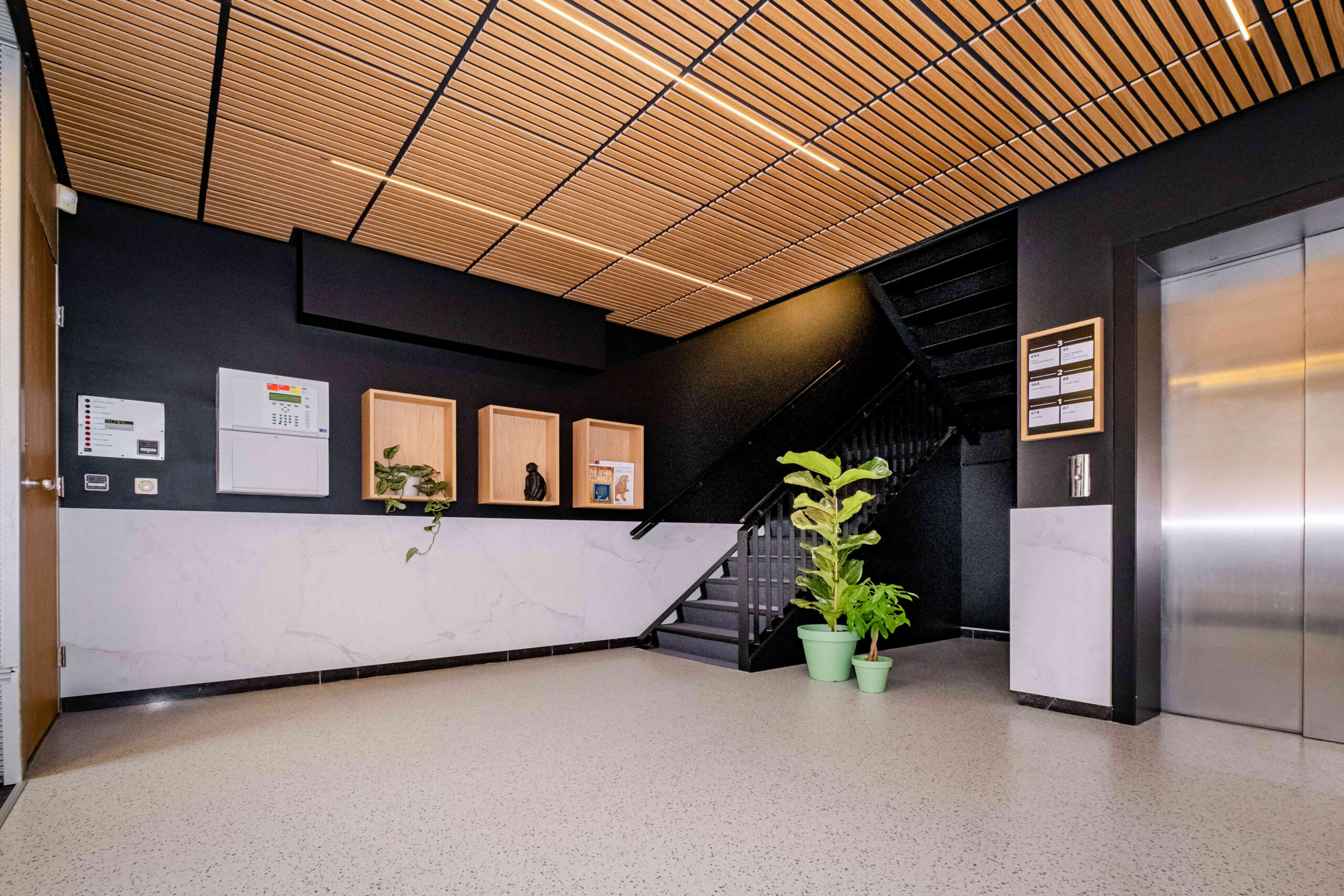 DO-A interieur